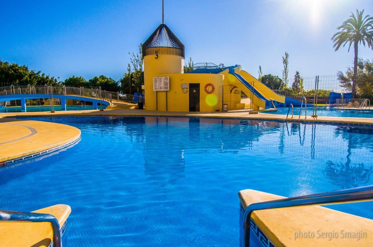 137 Minerva Apartamentos - Vista Al Mar - Piscina Y Playa - Cercano A Tren, Restaurantes Y Tiendas เบนัลมาเดนา ภายนอก รูปภาพ